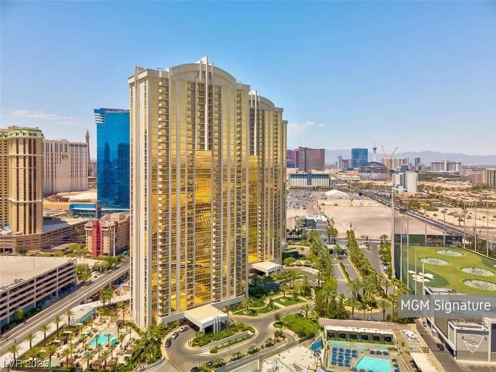 Apartment Stunning 1Br Strip Views & Balcony Suite 12701 Las Vegas