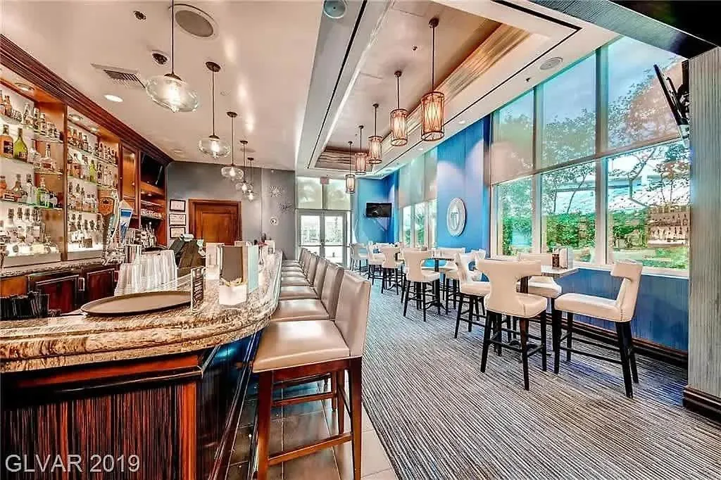 Stunning 1Br Strip Views & Balcony Suite 12701 Las Vegas