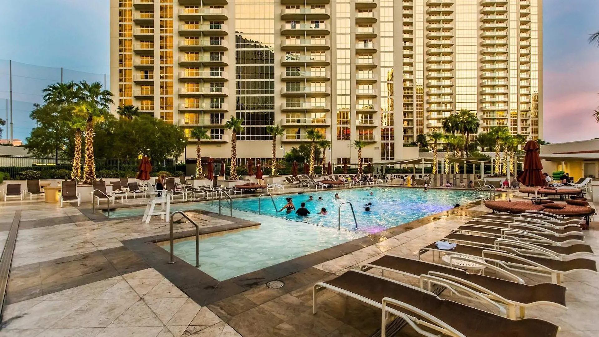 Apartment Stunning 1Br Strip Views & Balcony Suite 12701 Las Vegas United States