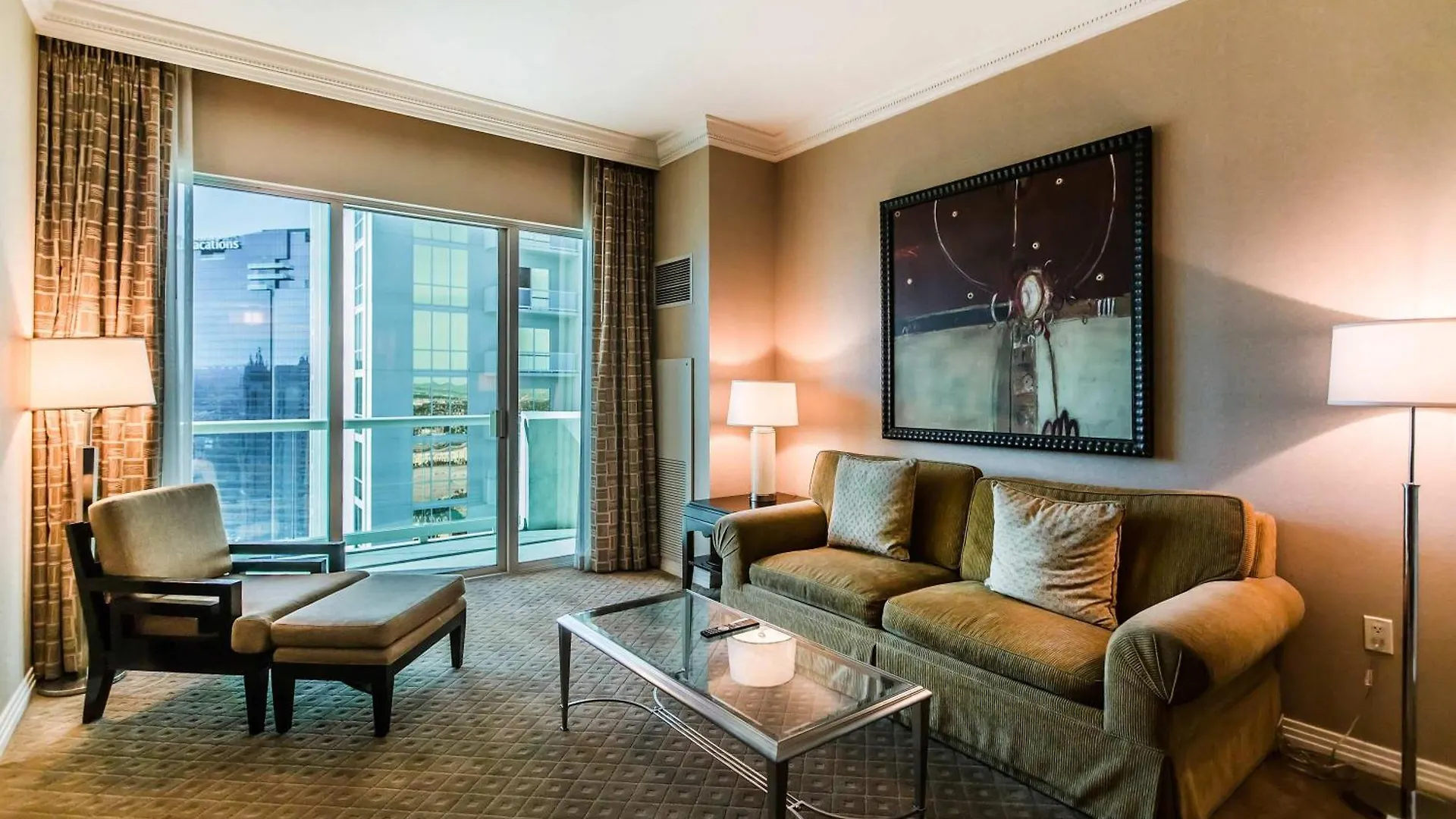 Stunning 1Br Strip Views & Balcony Suite 12701 Las Vegas